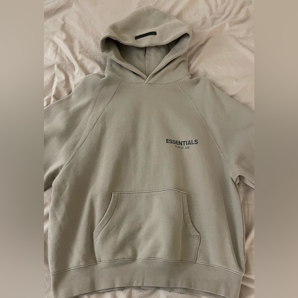 Fear of God Essentials Core Collection Pullover Hoodie
String/Tan (XS)